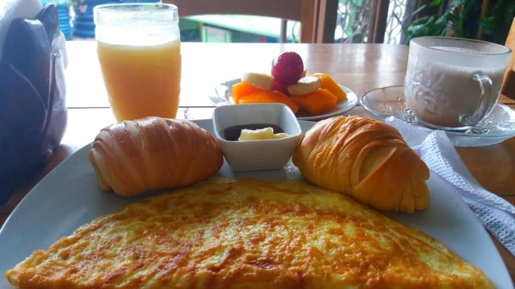 Eco Hotel El Refugio Boutique Leticia Dış mekan fotoğraf